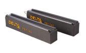 Сменный батарейный картридж DELTA RBM140, совместимый с ИБП АРС серий SURT*** и SURTD*** мощностью от 3 ква, SRT*** мощностью от 5ква, ДxШxВ 595х99х123мм., вес 33.7кг., 2 модуля RBM140 в одной коробке, срок службы до 8 лет.