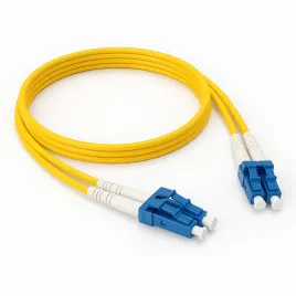 Патч-корд ADVANT ADVOS2-PCD07-LCLC-AA-LY, Duplex, тип волокна: SM 9/125 (OS2). Разъемы: LC/UPC-LC/UPC. Длина: 7, оболочка: LSZH, диаметр кабеля: 3