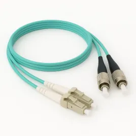 Патч-корд ADVANT ADVOM4-PCD15-LCFC-UU-LA, Duplex, тип волокна: MM 50/125 (OM3). Разъемы: LC/UPC-FC/UPC. Длина: 15, оболочка: LSZH, диаметр кабеля: 3