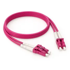 Патч-корд ADVANT ADVOM4-PCD15-LCLC-UU-LM, Duplex, тип волокна: OM4. Разъемы: LC/UPC-LC/UPC. Длина: 15, оболочка: LSZH, диаметр кабеля: 3.0