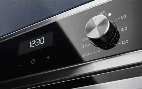 ELECTROLUX EOF5F70X фото 4