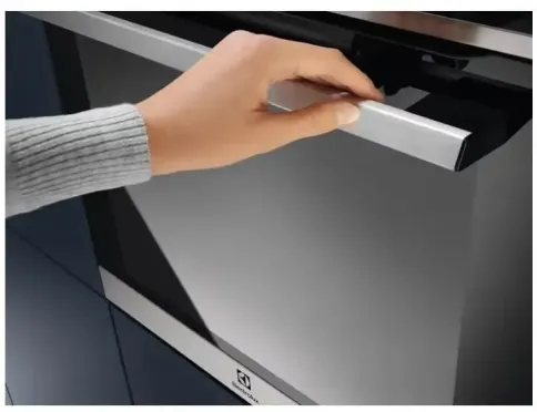 Electrolux EOE8P39WX фото 6
