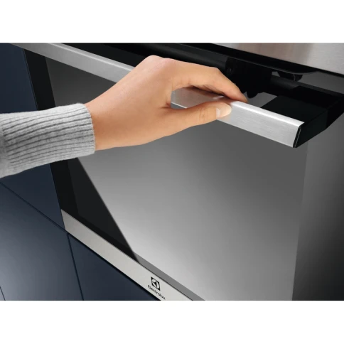 Electrolux EOF4P56X фото 6