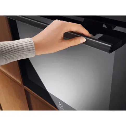 Electrolux EOF5H50BZ фото 3