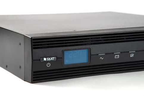 493 SKAT-UPS 3000 RACK ИБП 220В 50/60Гц 2700Вт 6 АКБ On-Line синусоида фото 3