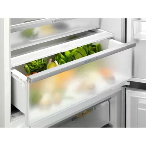 Electrolux KNP7TE75S фото 4
