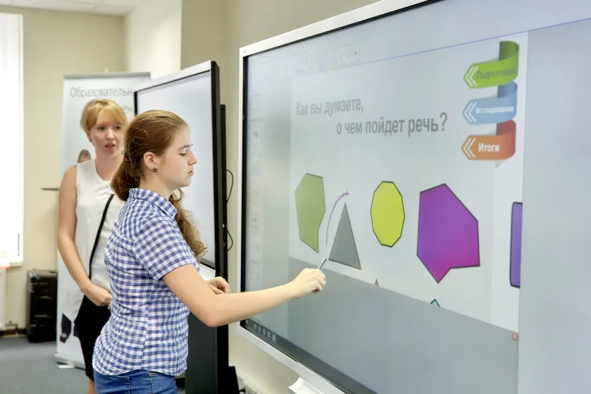 Интерактивные панели NexTouch для школ и детских садов — современное оборудование для цифрового образования
